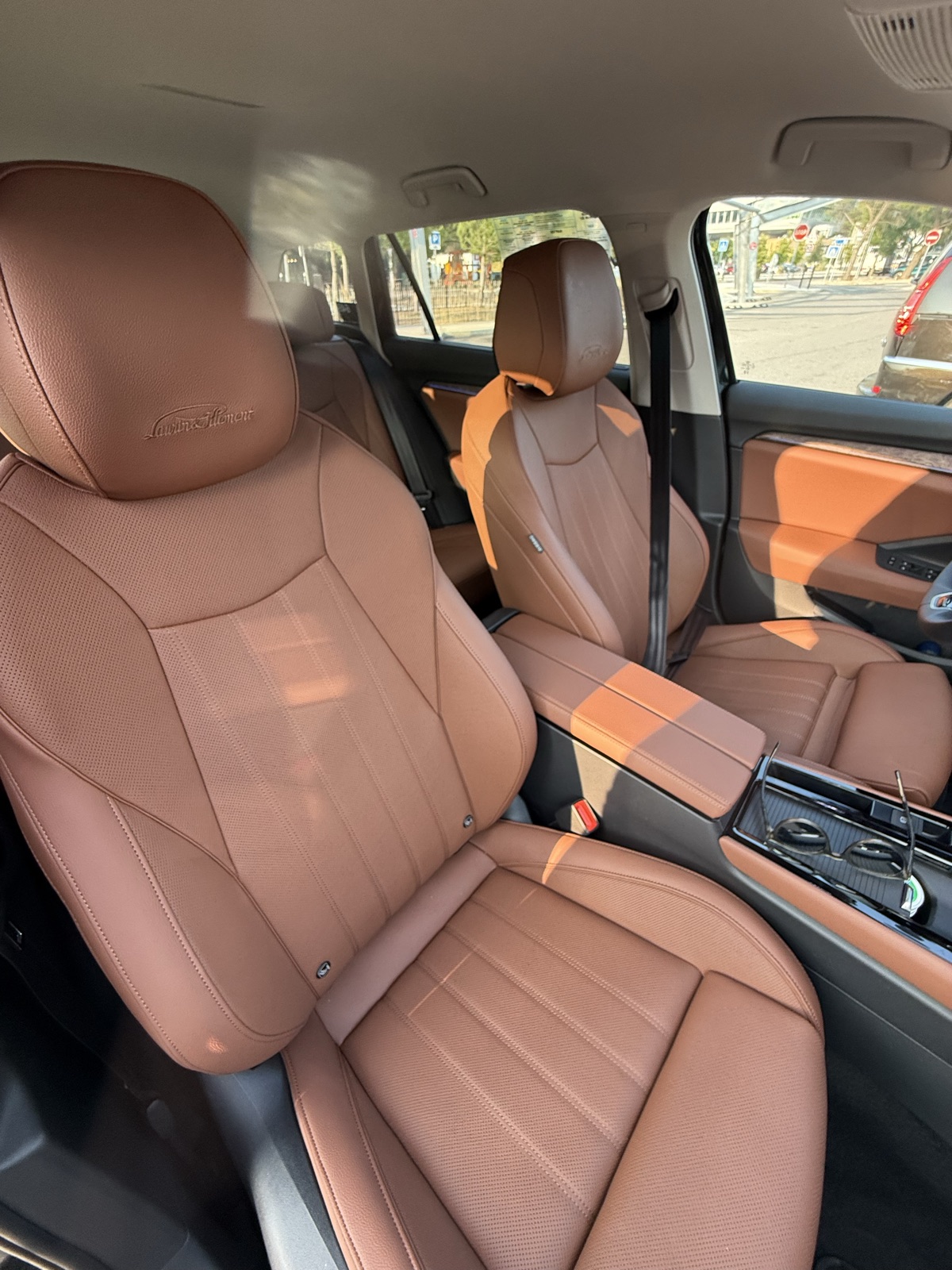 Intérieur cuir d'une berline premium Taxi Gui à Marseille