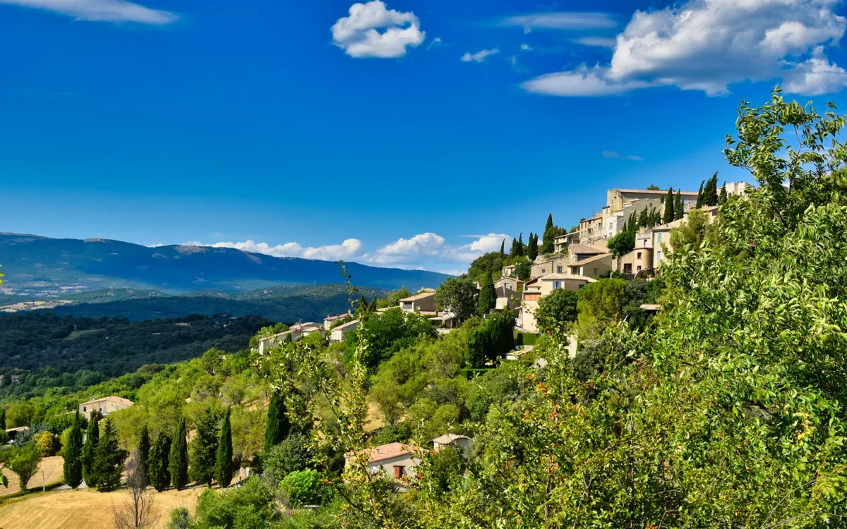 Village perché du Luberon en Provence